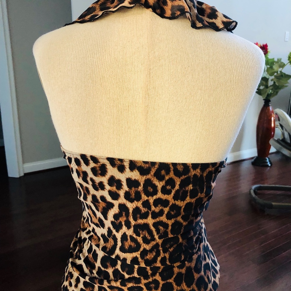 LEOPARD PRINT RUFFLE HALTER TOP - Picture 3 of 3